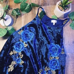 4 FOR $25⭐️ 
Charming Charlie Tank top